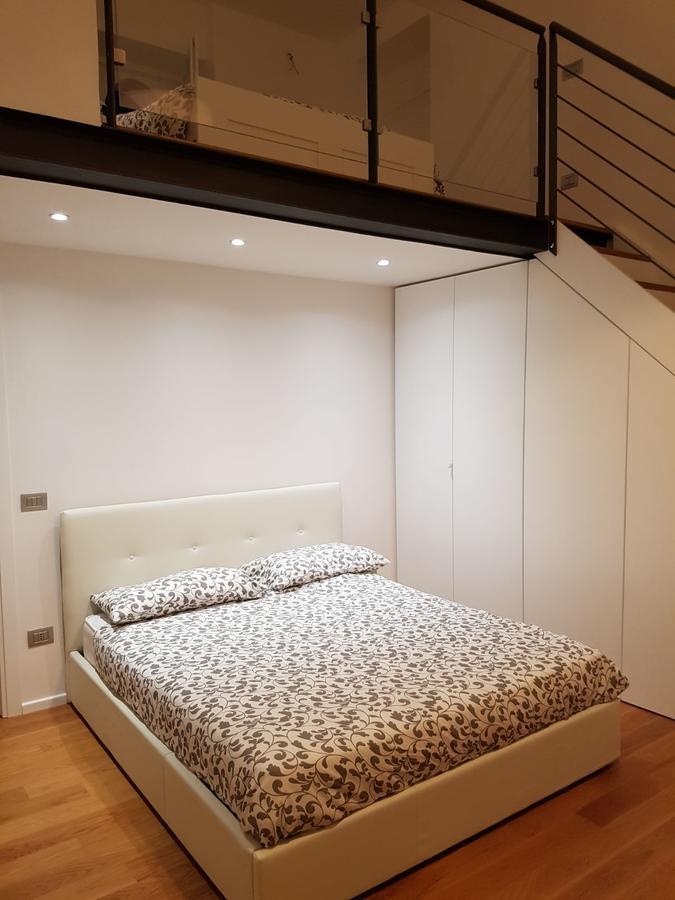 Via Roma Apartment Deluxe Салерно Екстер'єр фото