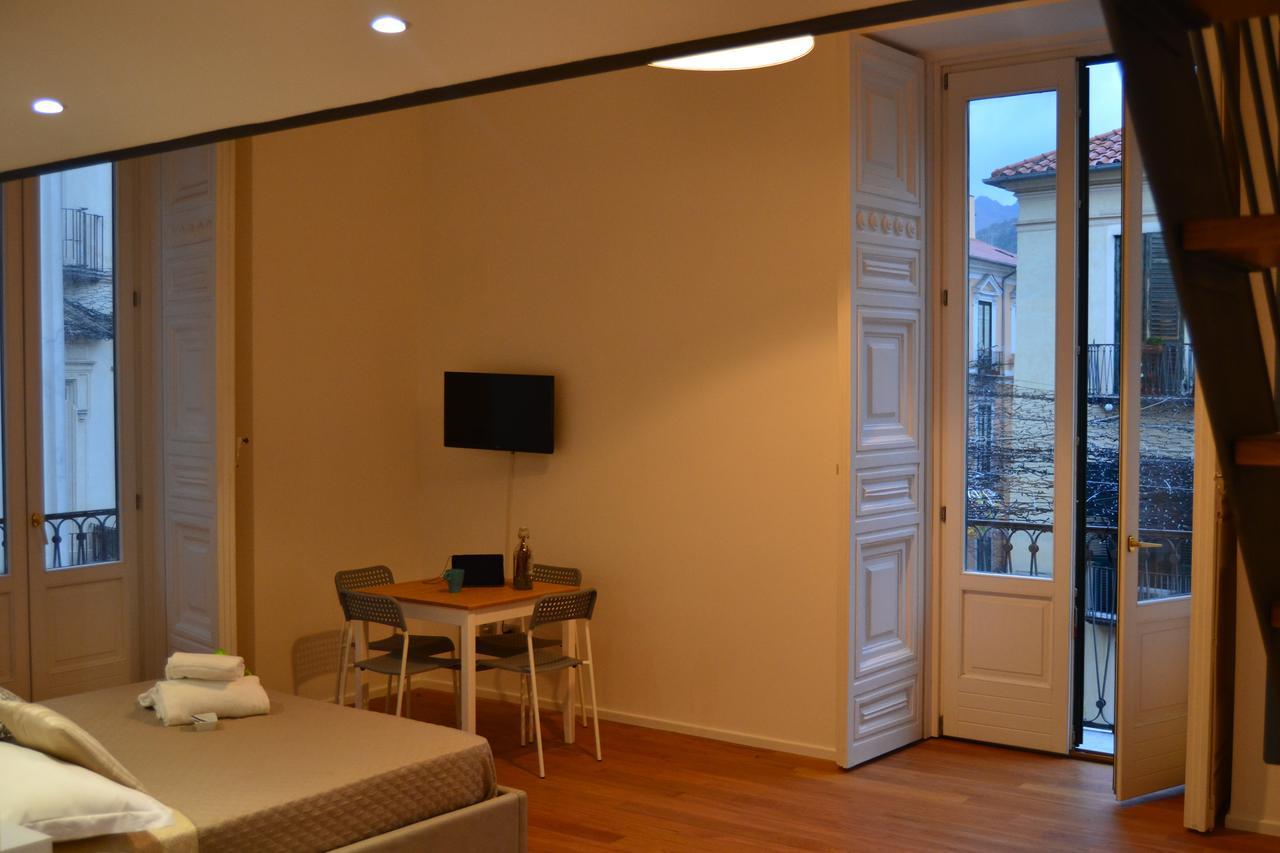 Via Roma Apartment Deluxe Салерно Екстер'єр фото